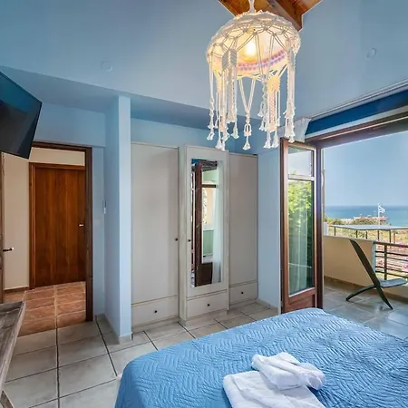 Staras - With Private Heated Pool & Jacuzzi Villa
